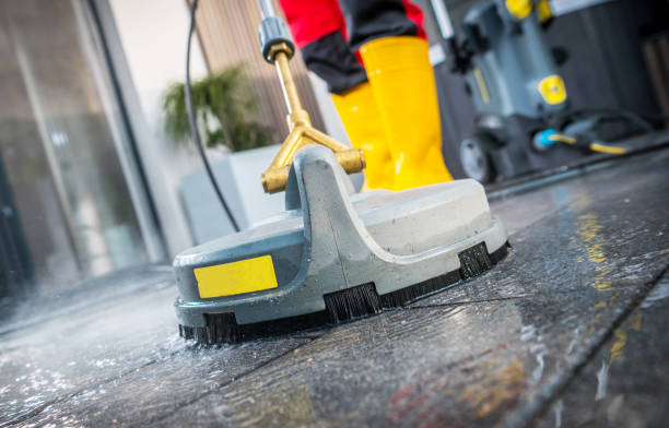 Why Choose Our Certified Pressure Washing Experts for Your Project Needs in Valley View, OH?